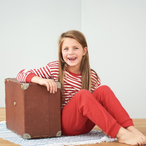 Todelt pyjamas (Finribbet) Rødstripet